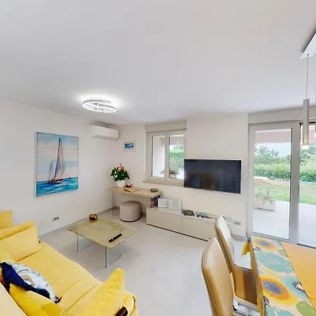 Design Apartment Emerald Viskovo Exterior photo