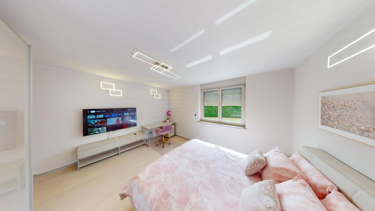 Design Emerald Apartment